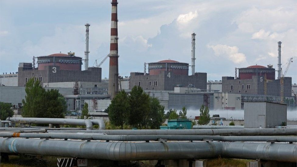 Russia strikes deal to build nuclear plants in Hungary